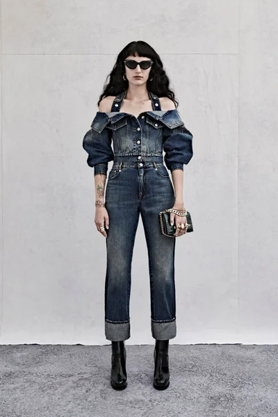 Look 25